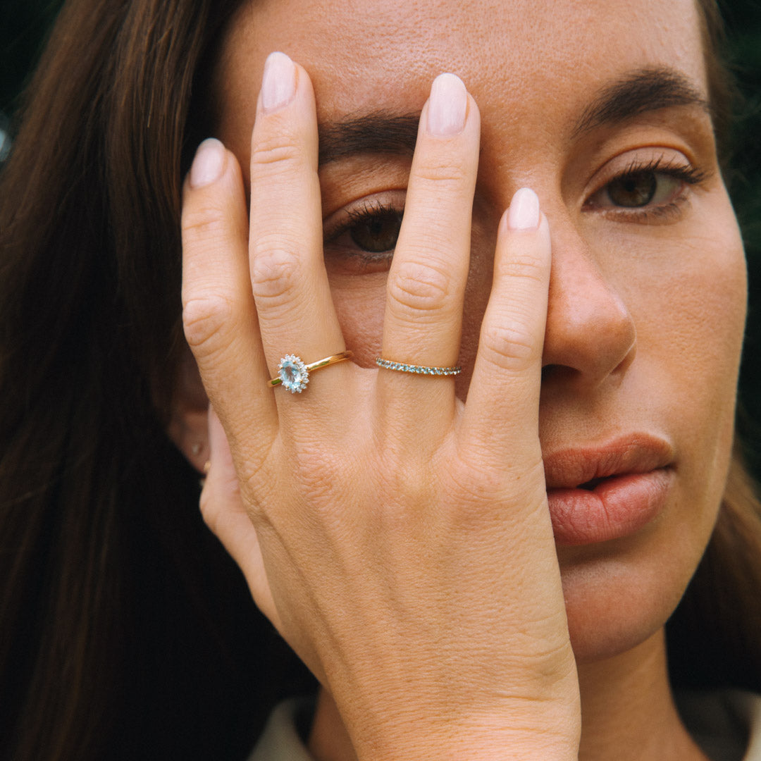 Halo Half Eternity Ring Topaas