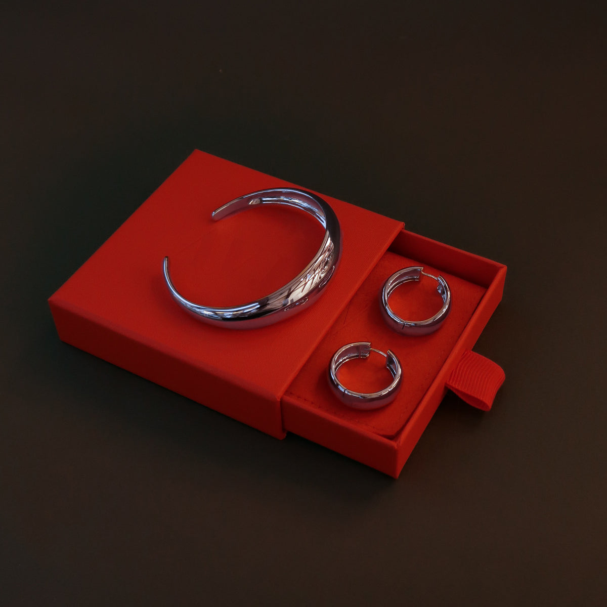 Hoops Extra Large + Chunky Bangle set