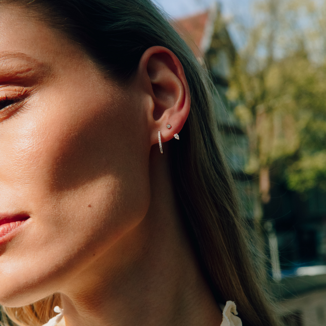 Glint Pear Half Hoop