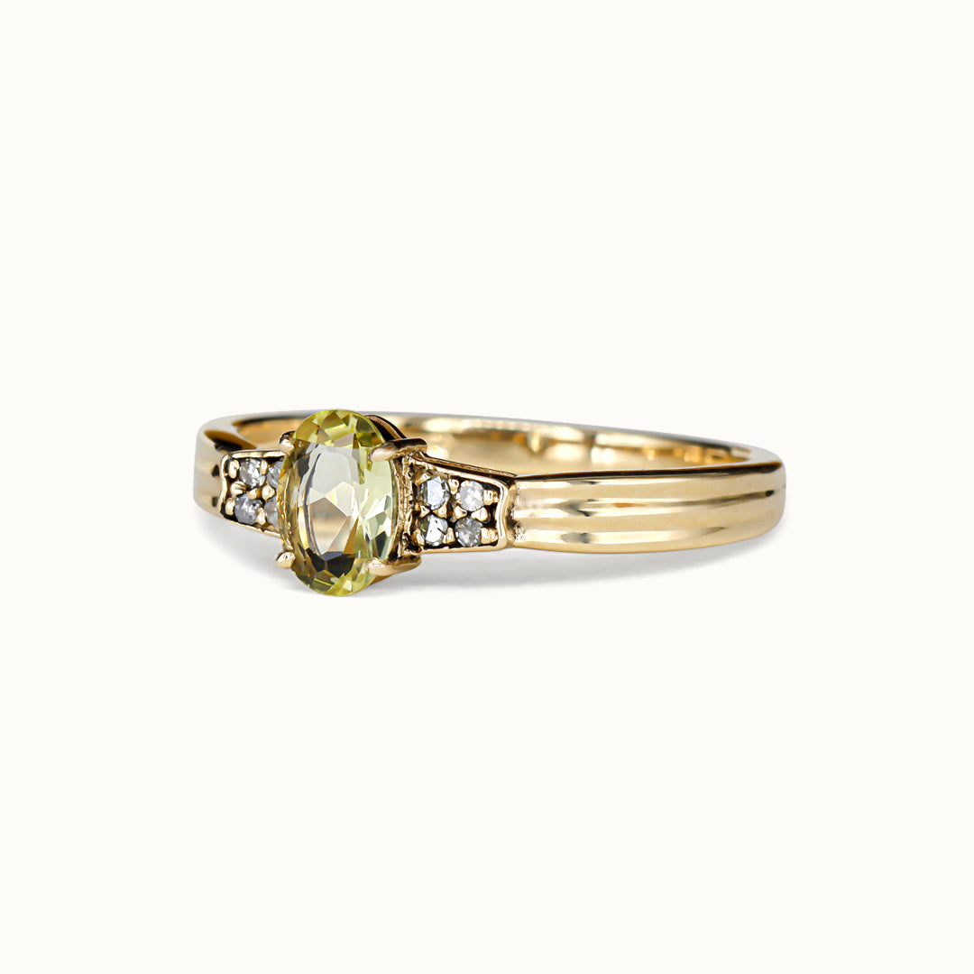 Vintage 9K Peridoot & Diamant Ring