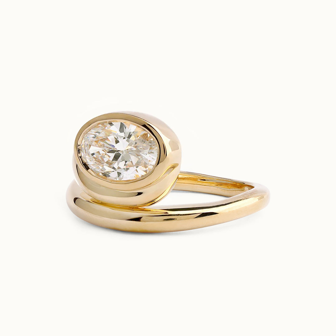 Camille Wavy Oval Ring