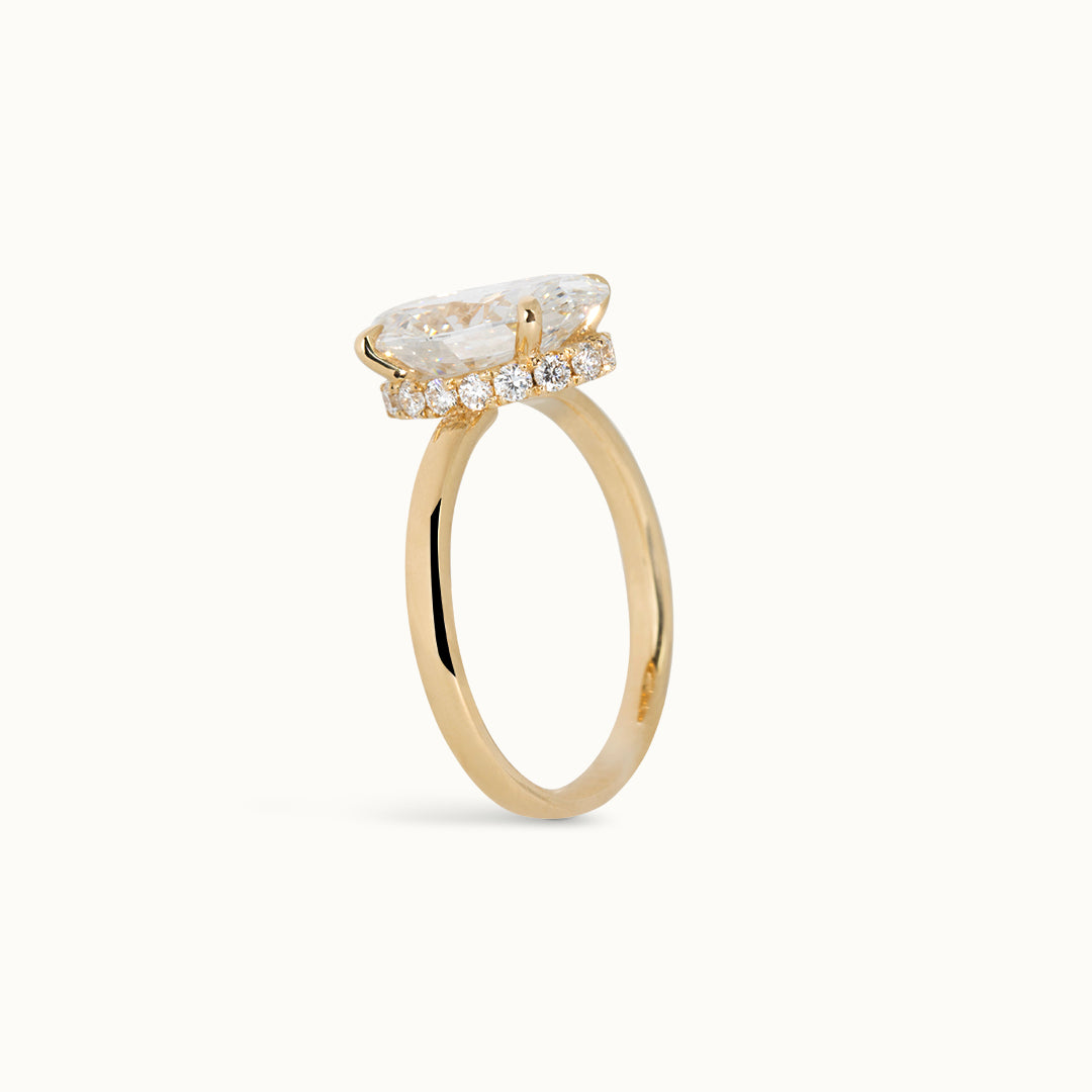 Oval Cut 3 ct with Hidden Halo