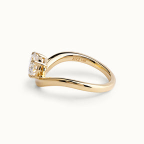 Josephine Wavy Oval Ring