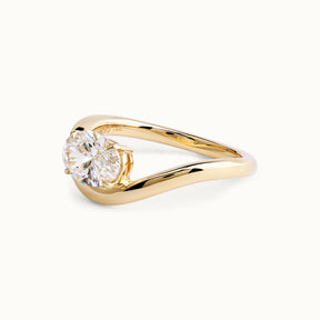 Josephine Wavy Oval Ring
