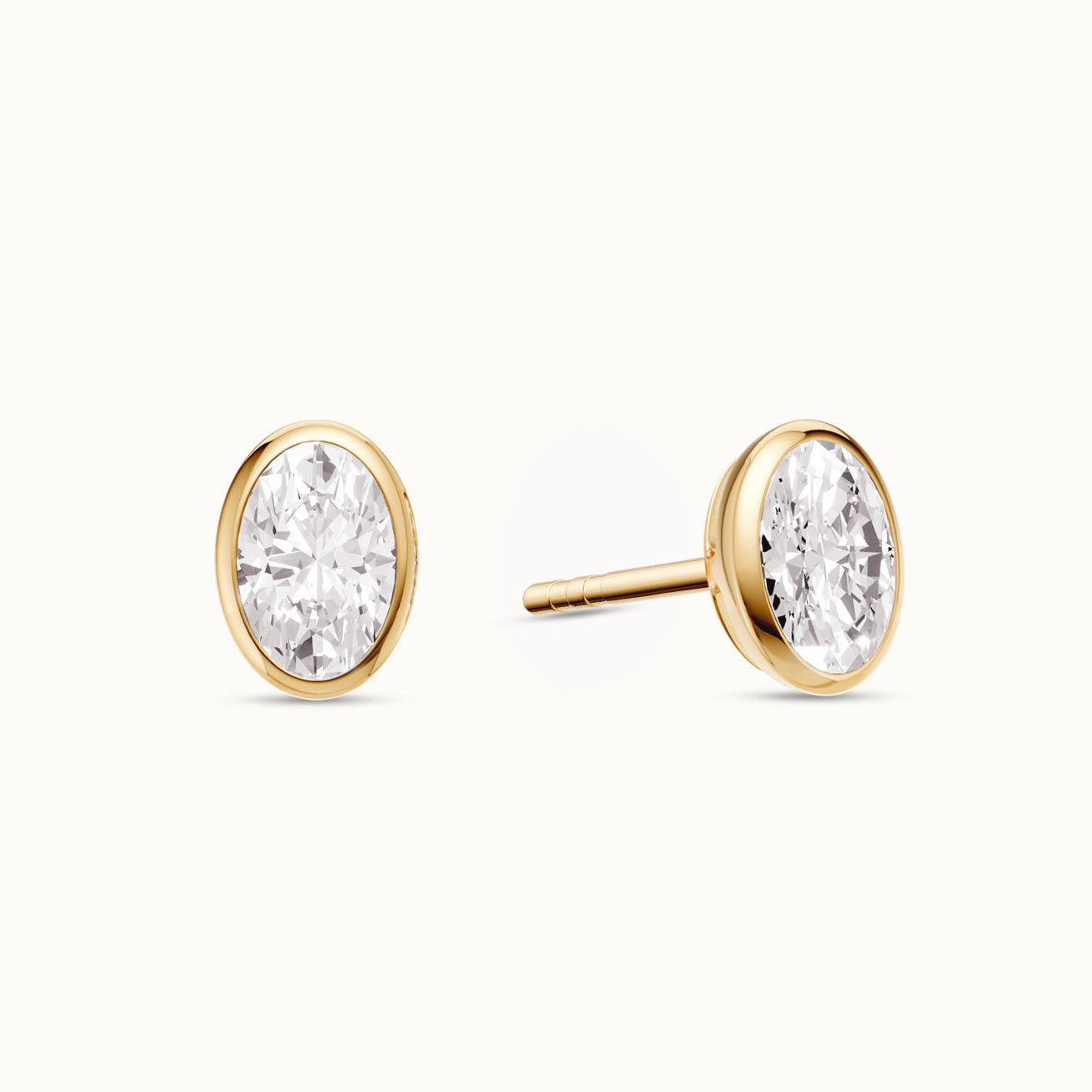 Ovaal Bezel Stud 0.5 ct