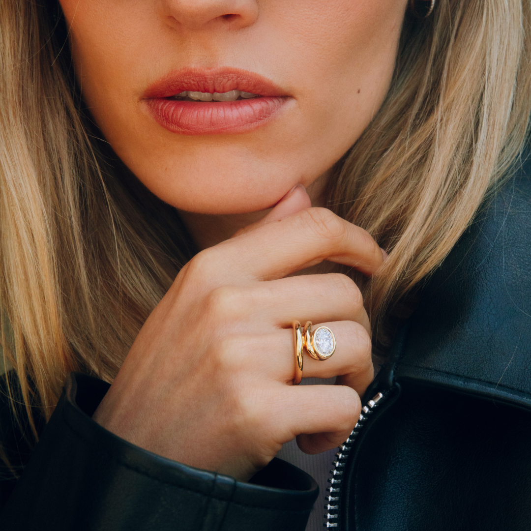 Camille Wavy Oval Ring