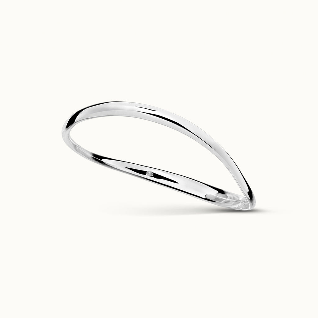 Petite Curvy Bangle