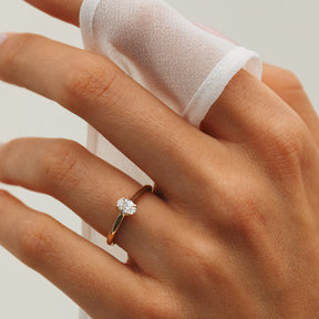 Oval Cut 0.3 ct Ring